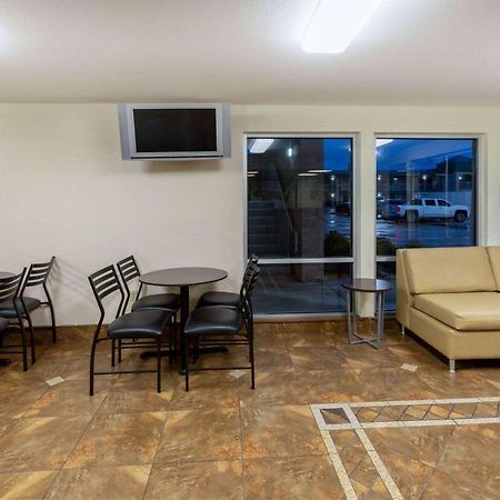 Hotel Super 8 By Wyndham Seguin Extérieur photo