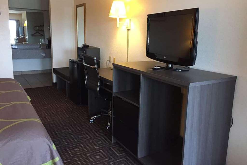 Hotel Super 8 By Wyndham Seguin Chambre photo