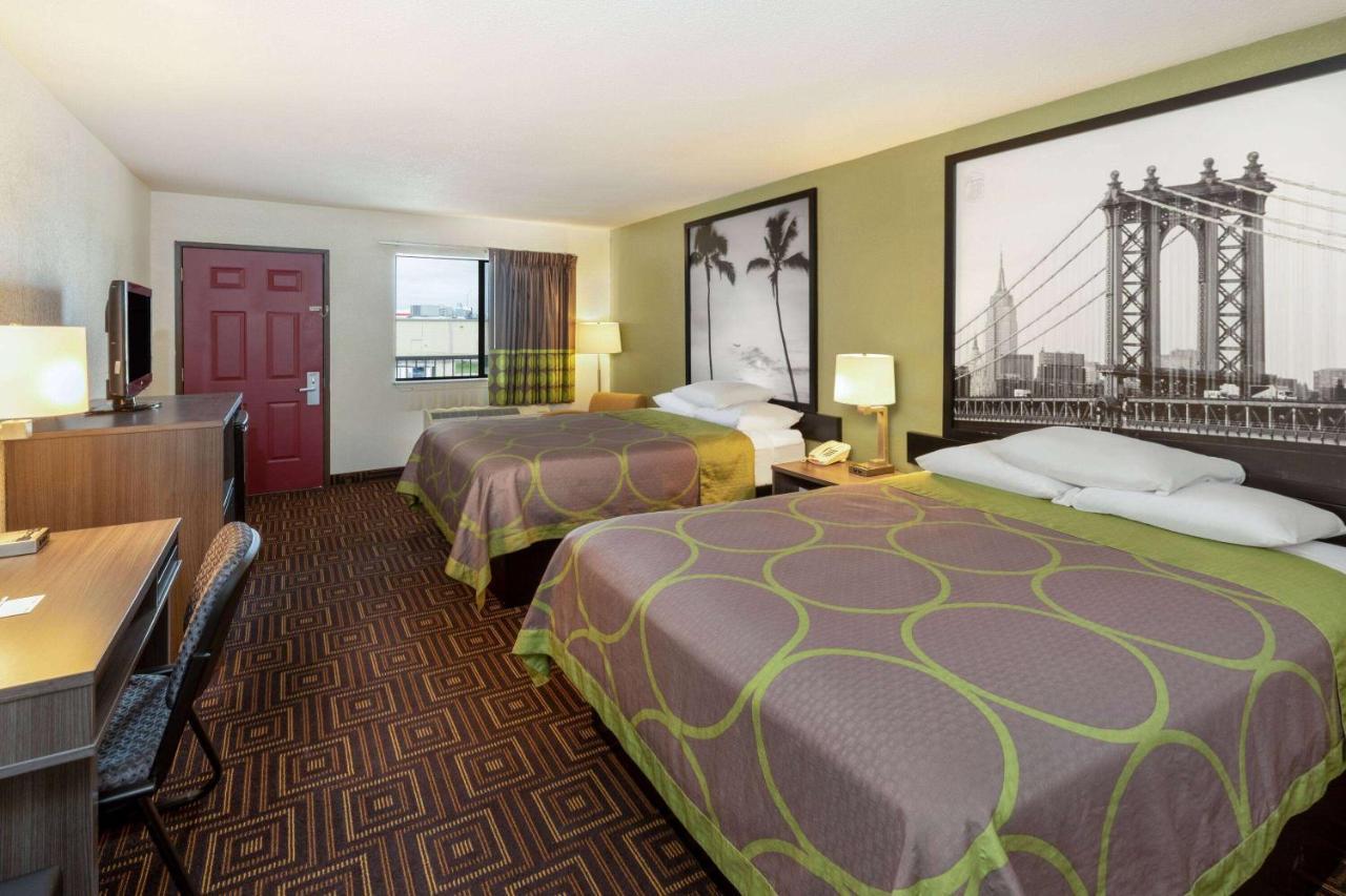 Hotel Super 8 By Wyndham Seguin Extérieur photo