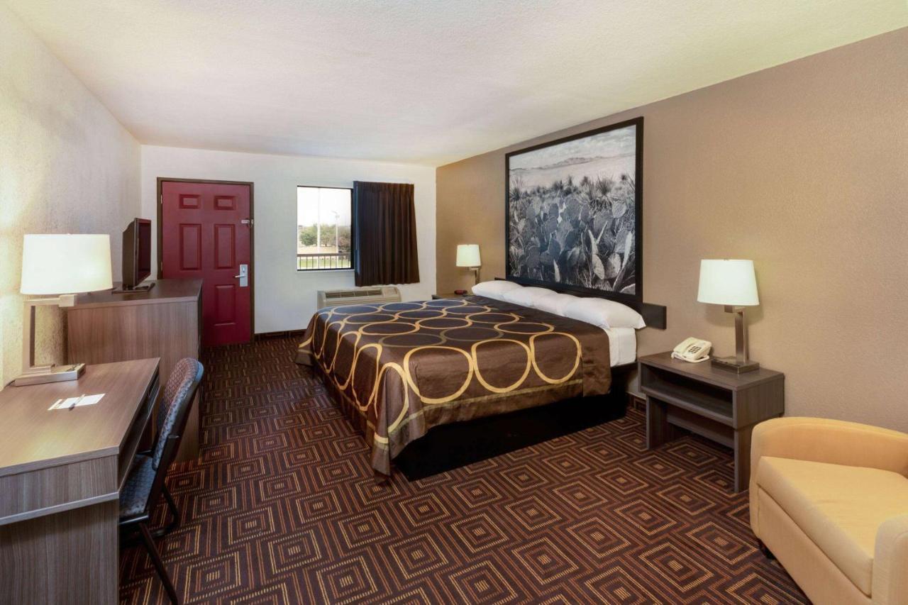 Hotel Super 8 By Wyndham Seguin Extérieur photo
