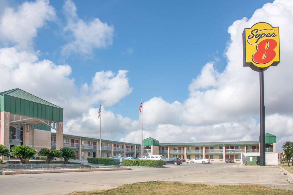 Hotel Super 8 By Wyndham Seguin Extérieur photo