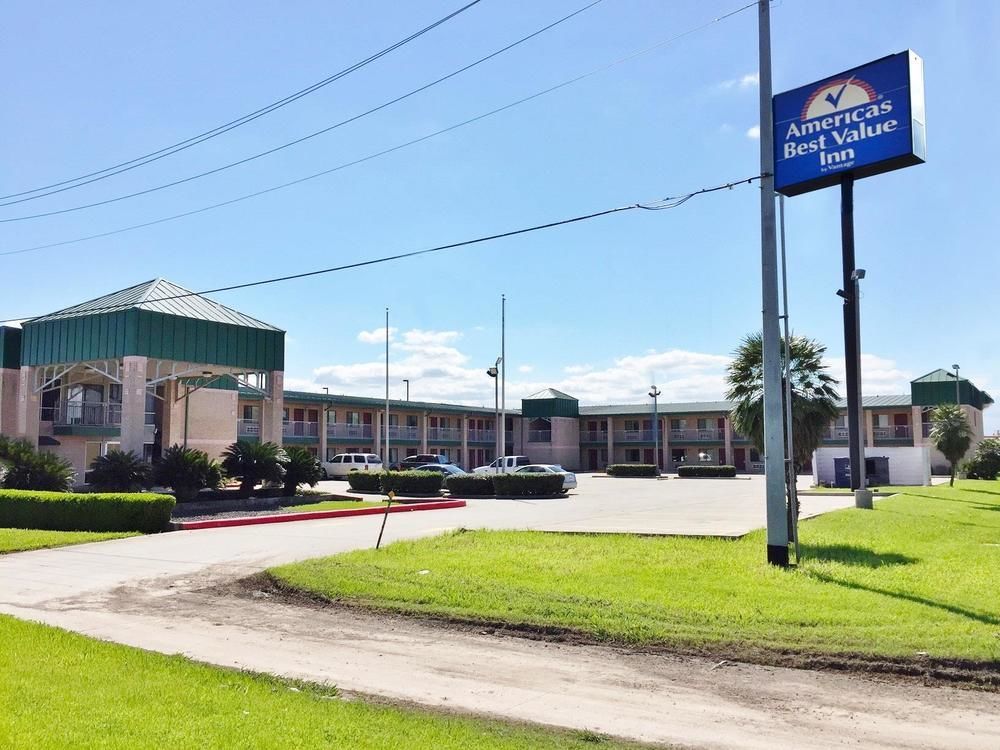 Hotel Super 8 By Wyndham Seguin Extérieur photo