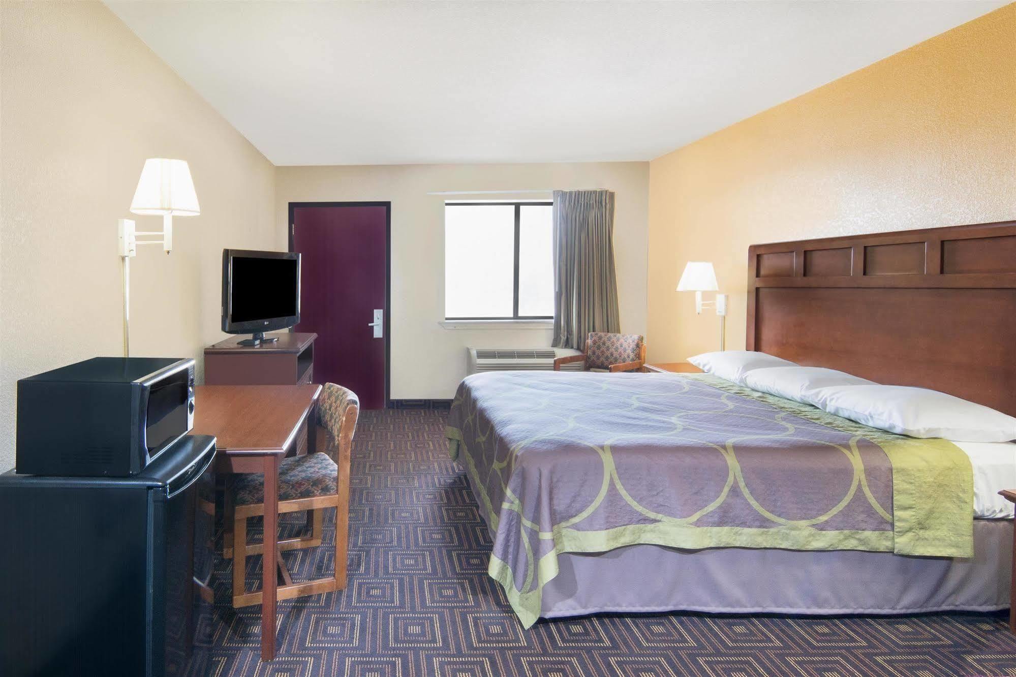 Hotel Super 8 By Wyndham Seguin Extérieur photo