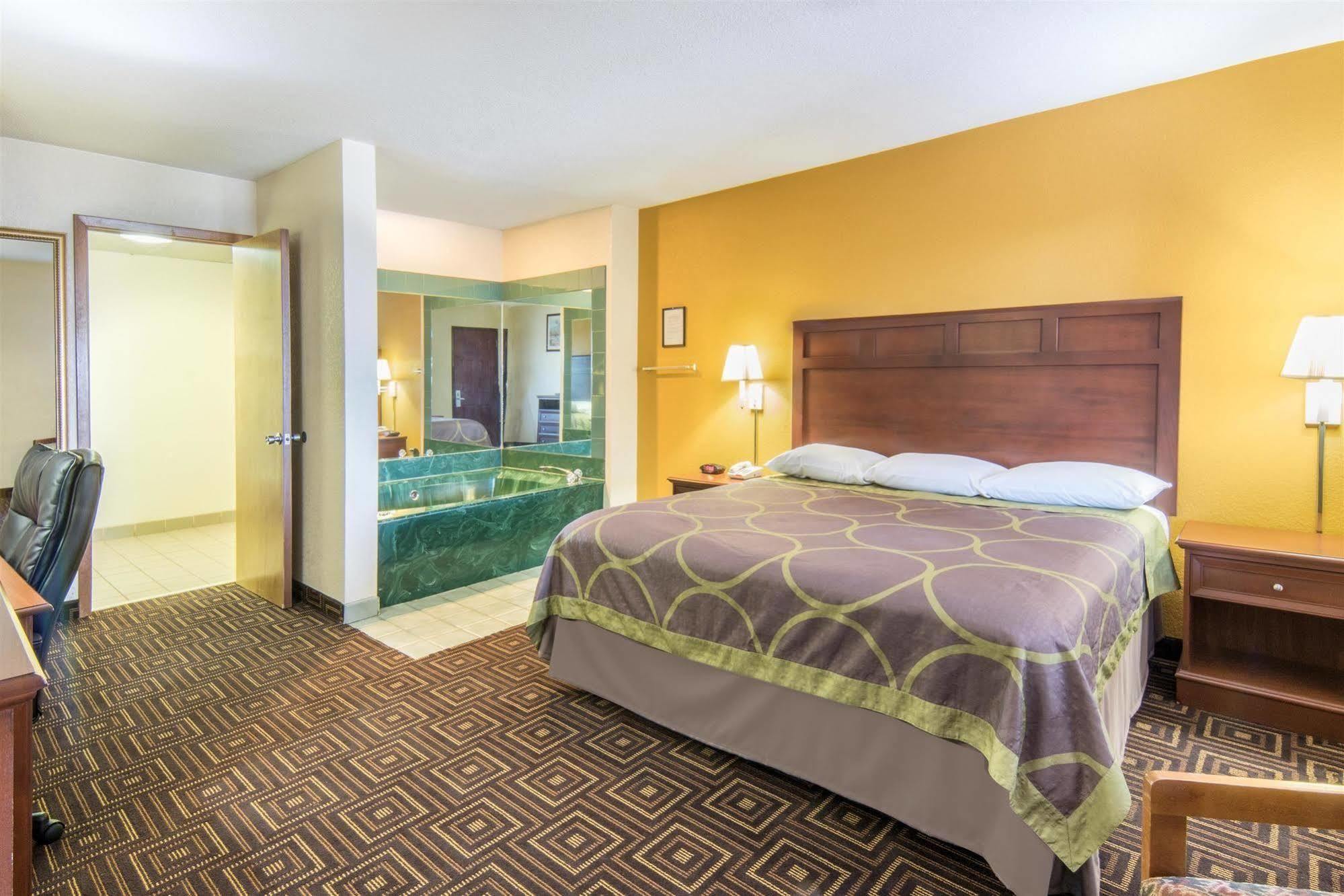 Hotel Super 8 By Wyndham Seguin Extérieur photo