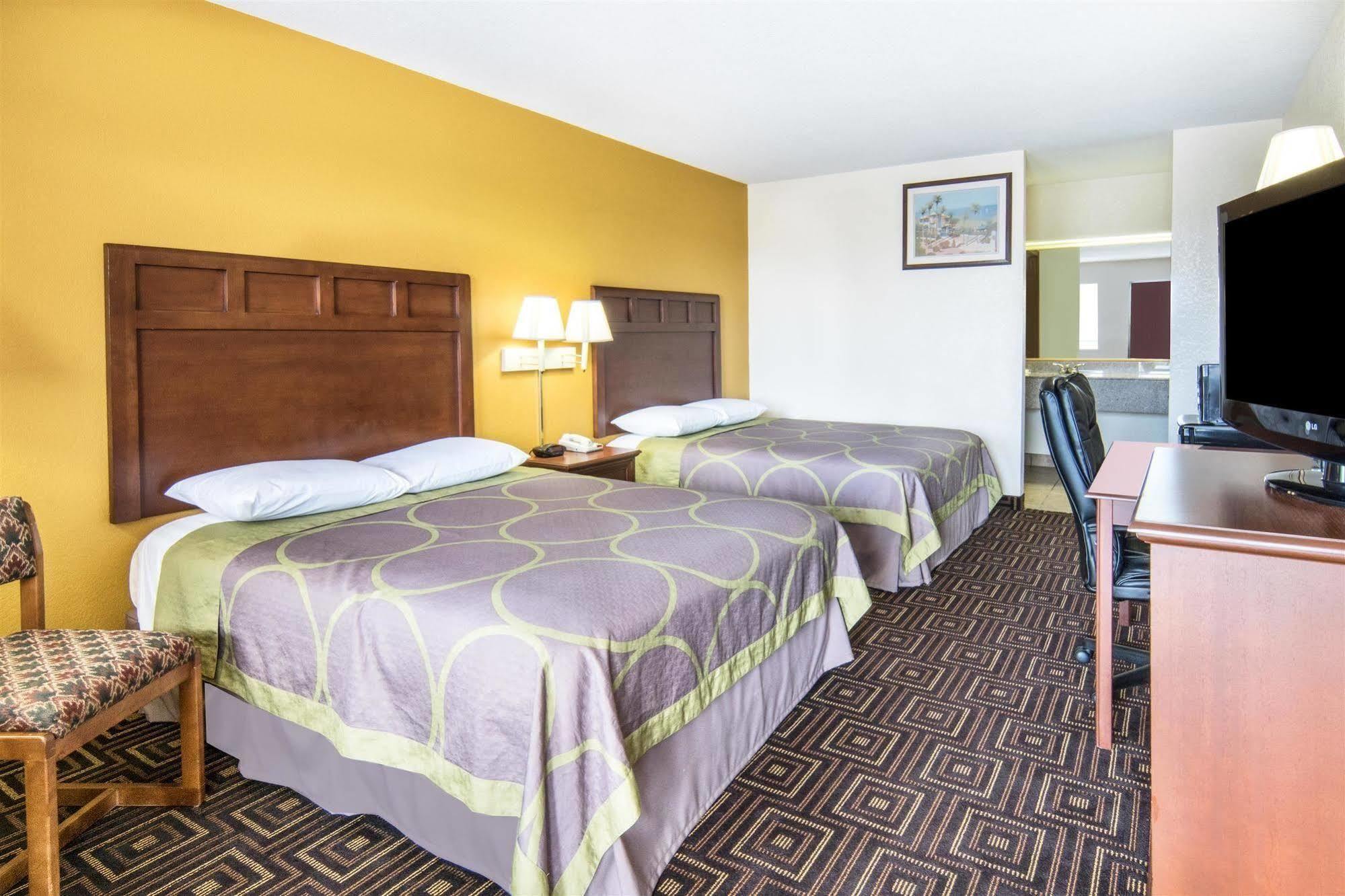 Hotel Super 8 By Wyndham Seguin Extérieur photo