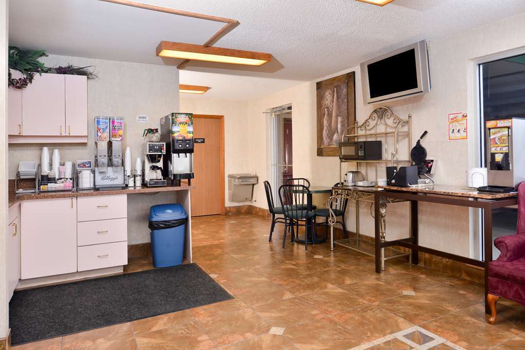 Hotel Super 8 By Wyndham Seguin Restaurant photo